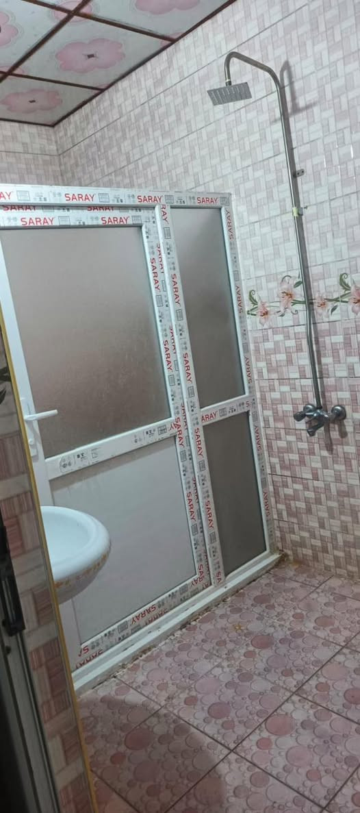 اعلان 🔔دار للايجار طابق ثاني بناء حديث
الموقع ♦️كركوك منطقة الواسطي قرب معهد بهار ✅
يتكون الدار 🏠 
استقبال ▪️مطبخ ▪️غرفة منام▪️صحيات
سعر الايجار 225 الف مع الماء والكهرباء 💵
✅ احصل على منزل أحلامك معنا، نحن مكتب عقاري موثوق ومتخصص في تلبية احتياجاتك السكنية
لاتتردد في زيارتنا او الاتصال بنا •                                         👑جنة الامل للعقارات 👑
 📞***********  ابو جنة
📞 *********** ابو يوسف
 📞***********  احمد
الفرع الأول : دوميز منطقة ال 55 مقابيل #تانكي #دوميز
الفرع الثاني : حي الواسطي مقابيل #باب اللواء ٦١ وقرب # تقاطع #الاصدقاء
                    #صفحة #المكتب 
https://www.facebook.com/profile.php6&mibextid=ZbWKL
