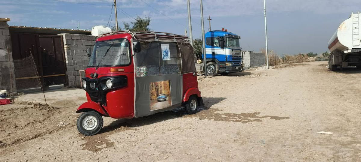 سلام عليكم تكتك 18 اوراق للبيع مصبوغه جماليه مابيه اي ضربه بوش.وبستم.شركه لا تنقيص ولا تبخير كامله تخم تايرات العنوان واسط نعمانيه لاستفسار ***********
