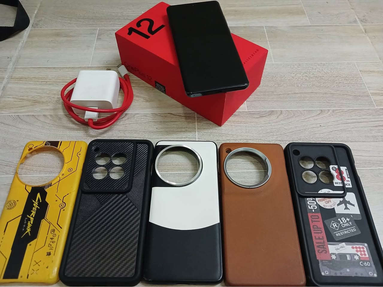 مۆبایلی OnePlus 12
زاکیرەی ٥١٢ گێگا یە ڕەنگی ڕەش
ڕام ١٦ زاید ١٢ شتێکی هەتا بڵێی پاکە
پڕۆسێسەری سناپ دراگۆن ٨ تی نەوەی ٣ێیە
کامیڕای 4K کارتۆن و شەحنی بیلادی لەگەڵە
نرخی 390 دۆلارە گەیاندن هەیە
ناونیشان هەولێر قەڵاتی نوێ مۆبایلی هاوکار
ژمارە مۆبایل :- 📱 *********** أربيل, العراق
