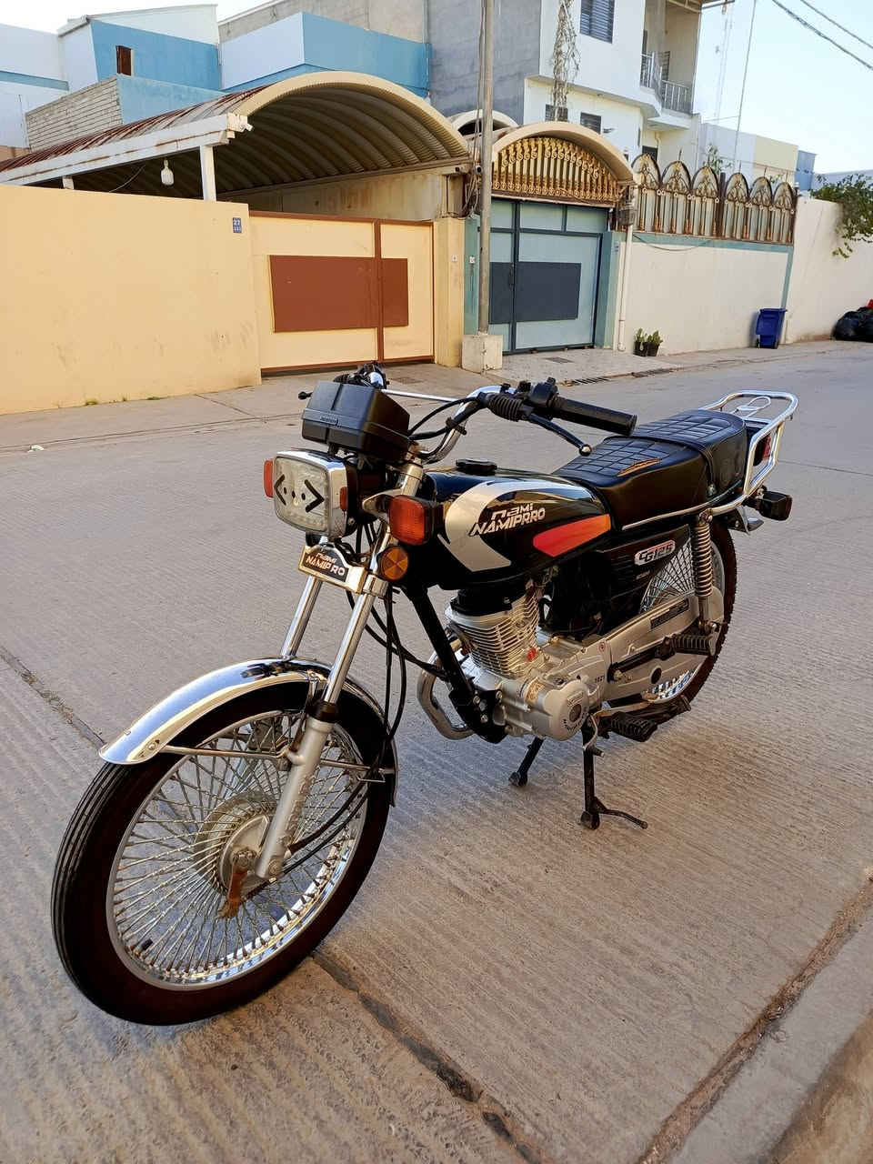 للبيع ربعه كير نامه برو غطاس مديل 2021 وراق صولي وكيله العارضي مكينه ما مفتوحه وناعمه  كهربايات كله شغاله دراجه جاهزه من كلشي وما عايزه برغي سعره 800 وبيه مجال مكاني نجف شراي يتصل ***********
