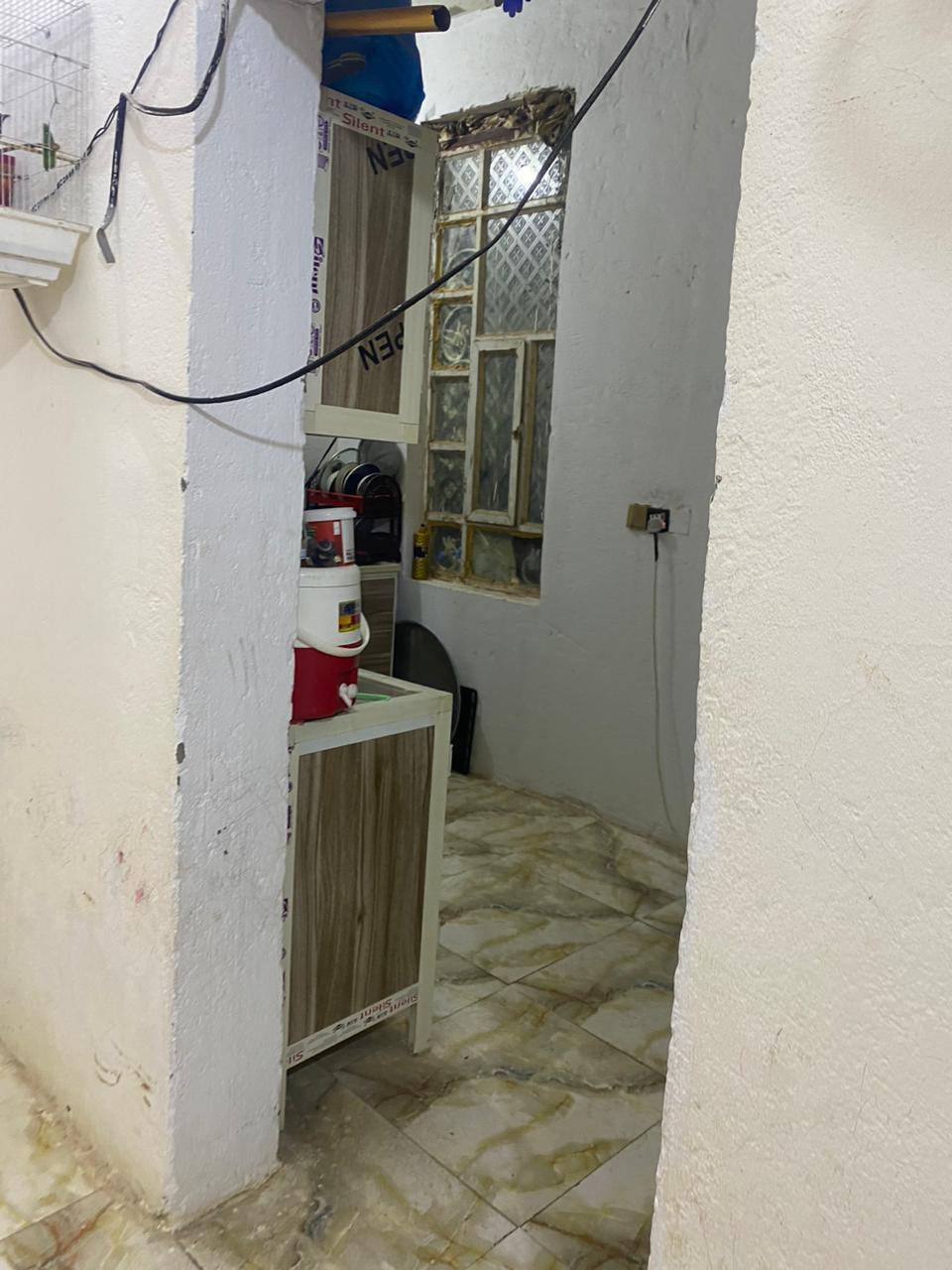 بيت 100 زراعي يحتوي ع غرفه وصاله واستقبال ومطبخ وصحيات عكاده مالته سندويچ العنوان السديناويه منطقه حي الحسين سعره 25 وبي مجال للاستفسار الاتصال ع الرقم ***********
