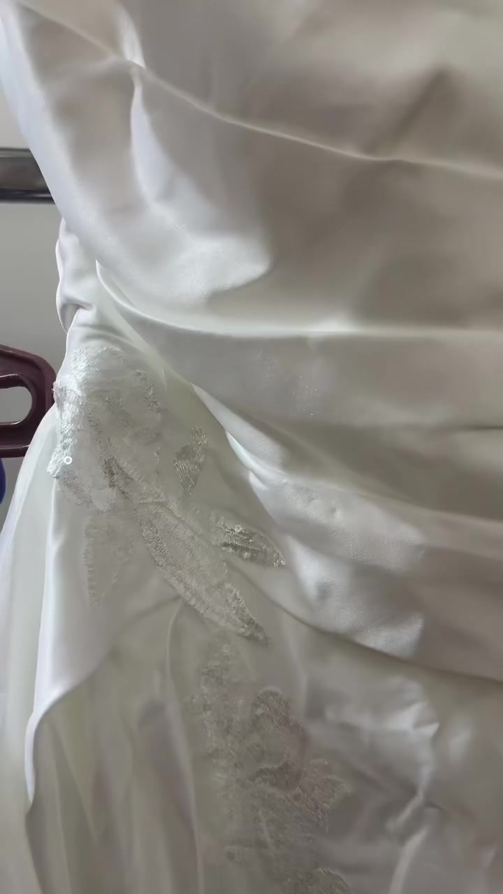 ٣٦-٣٨ السعر ٨٥


**إذا كنت صاحب هذا الإعلان وتريد حذفه لأي سبب، رجاءا أرسل رسالة إلى الدعم الفني**