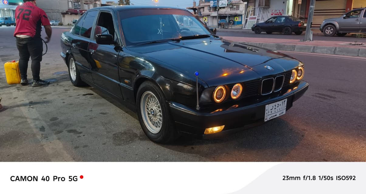 السلام عليكم
Bmw
موديل ٩٢ وضع شركه 
تفاصيل Bmw معروفه 
مكينه ٢٥ كبس 
شرط لاصرف ولانفخ تبريد شغال 
كير شرط 
سياره جديده 
للاستفسار الاتصال على الرقم 
***********
