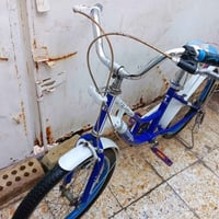 بايسكلات ٢ • أحمر بحاجة جوب • أزرق بحاجة استيرن