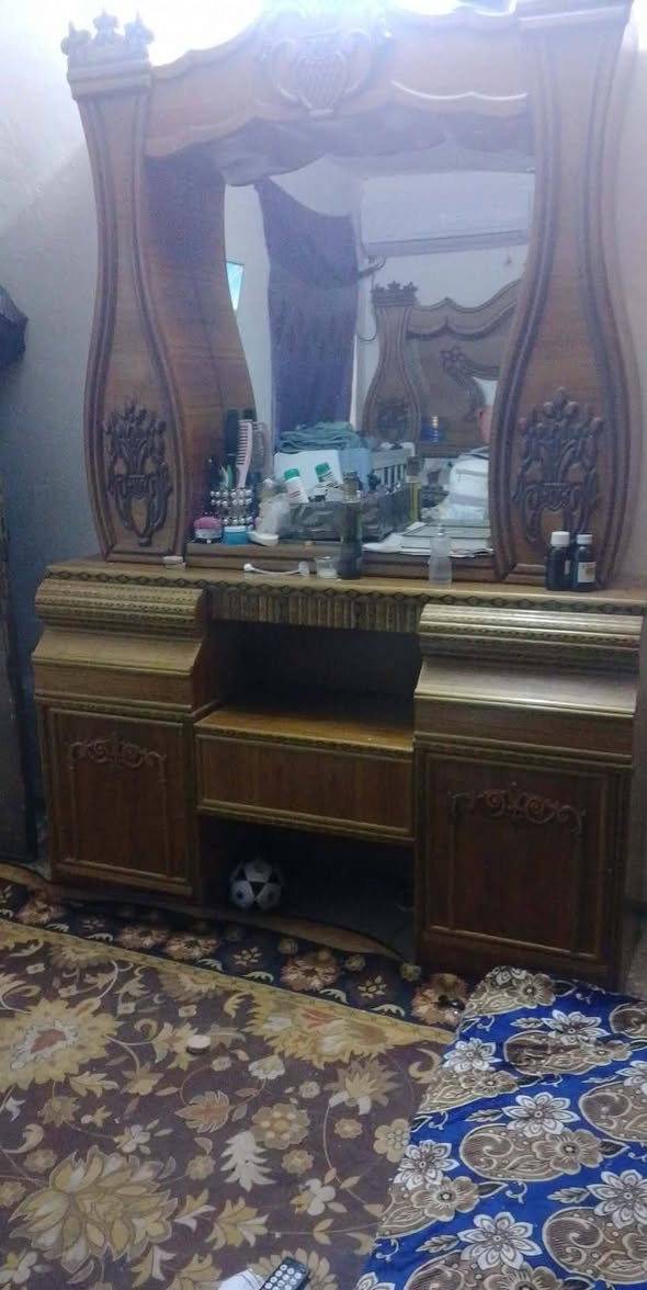 غرفة تسكام عراقي ثكيلة جدا كنتور ٦بيبان طابقين الغرفة ضخمة سعره ٧٧٥وبيه مجال بسيط مكانه نجف


**إذا كنت صاحب هذا الإعلان وتريد حذفه لأي سبب، رجاءا أرسل رسالة إلى الدعم الفني**