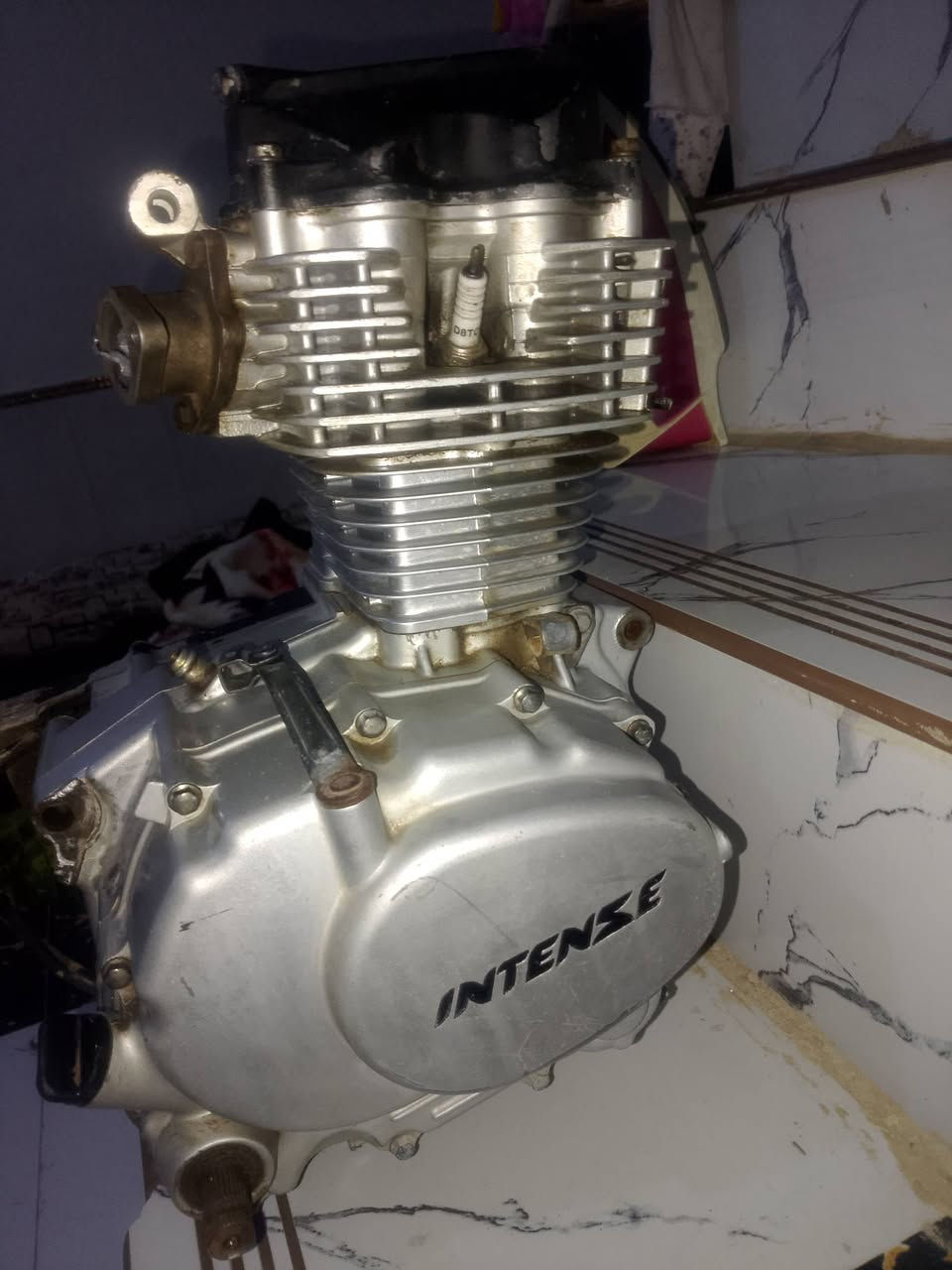 سلام عليكم محرك انتنس مابي شي بس بي كطعه عمرت تعميره جديده وهاذ اريد ابيعه ب80مكاني بصره جزيره***********
