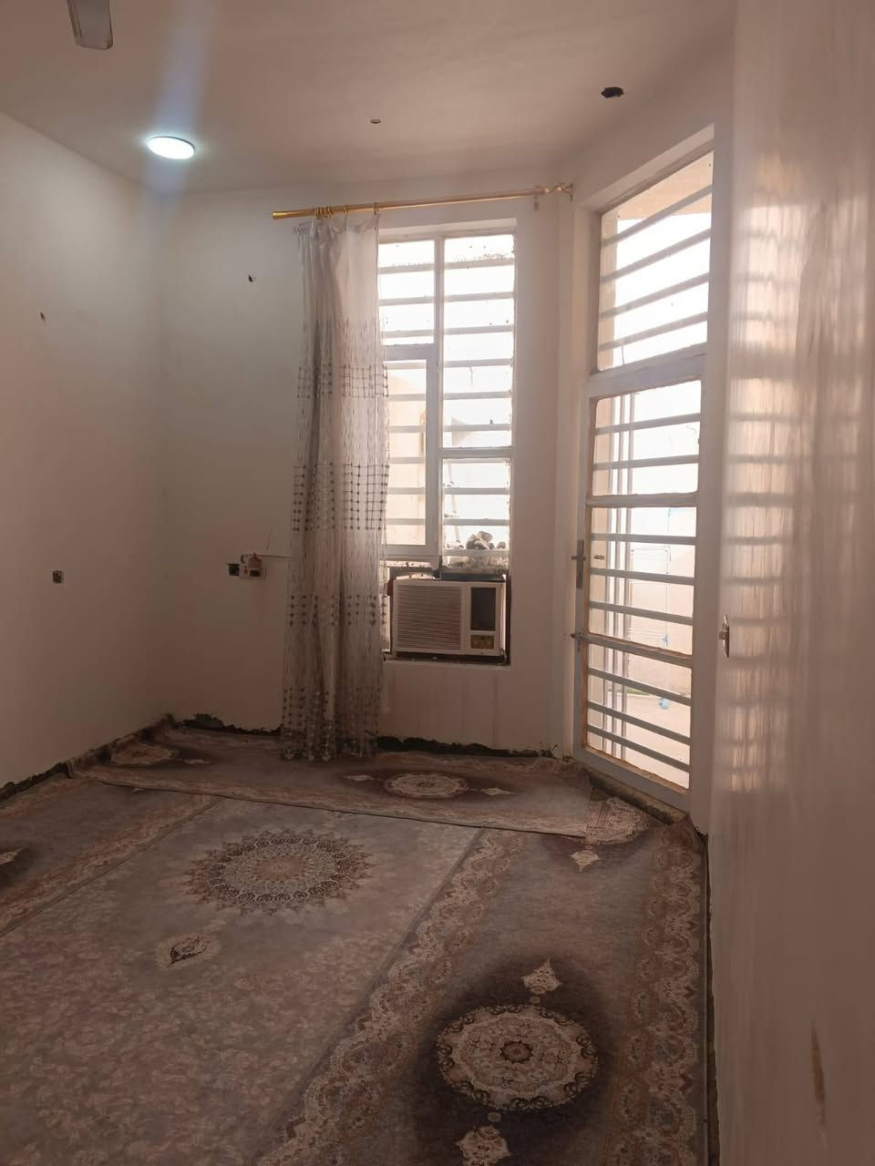 السلام عليكم
مًشُتٌمًلَ للبيع م113مًتٌر شُآرعٌ 12مًقُآبًيَلَهّ حًدٍيَقُهّ وٌشُآرعٌ 20 رقُمً العقار 10452 تٌوٌزٍيَعٌ آلَمًحًآفُظُهّ سِنِدٍ يَقُرهّ خِآجّيَهّ نِقُصّهّ آرضيَهّ وٌبًيَتٌوٌنِهّ آلَسِعٌر 73وٌبًيَ مًجّآلَ للاستفسار اكثر تواصل خاص 
أو لاتصال بالرقم  ***********
