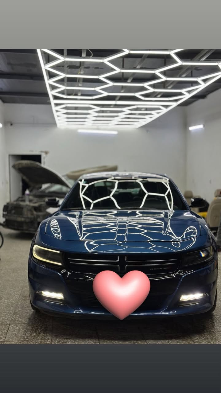 السلام عليكم للبيع دوج جارجر 2022  6 سلندر  وارد امريكي حادث امامي  موجود الصور حادث رقم بغداد الجديد السعر 210 وبيها مجال سيارة جاهزة من 
كلشي وبدون نقص موجوده بغداد البياع *********** 
***********
