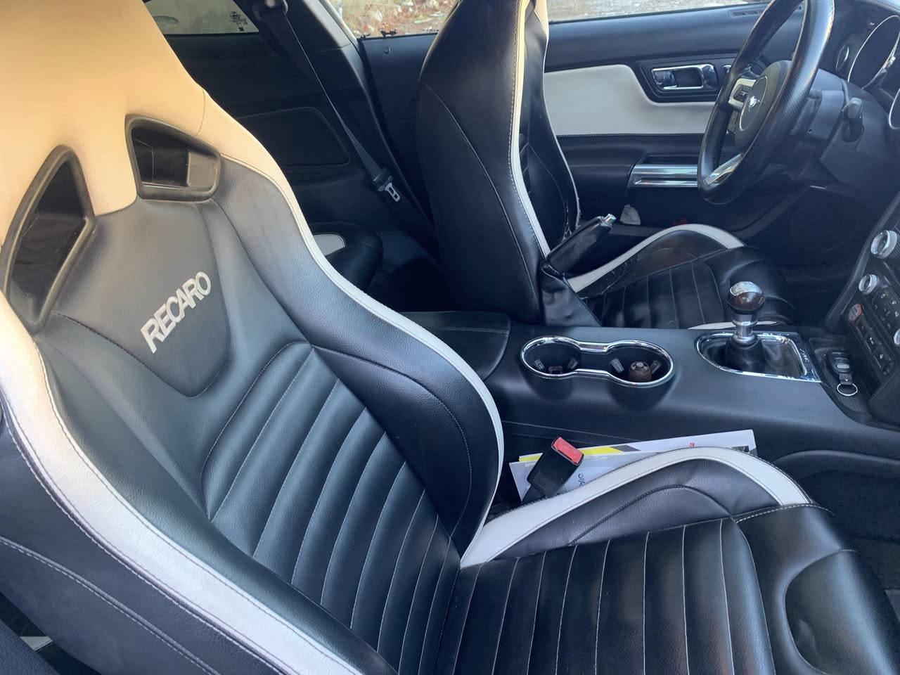 ***********
الصلاة على محمد وال محمد)
الماكو اختها لحد هسه ب العراق كله
white edition two colour (pp3) 2017 موستنك
gt (5.0
(كير عادي)
manual
هذا الحنطور مميز
السياره تجي لونها ابيض (صدفي) وقماره اسود بلاددد السياره مو اي جيتي
تجي بلاد من الشركه هيج حشوه مكينه بلاد تختلف
كلج مكلاود بلاد
مقاعد بلاد ريكارو
شورت شفت
فجوج برمبو 6 بستم
كيجات بل دشبول
ماشيه 72 الف مايل
السياره كير مكينه كلج بلادي برغي ممفتوح منهم كلهم وكلشي مذكور بلاد واصل
السياره نقص برغي مابيها يشهد اللّٰه من حداديه ولايتات وتايرات وصبغ ويل السياره حادثها فقط جاملغ السايق ونص البنيد يعني السياره فقط قطعتين صبغ ا
السياره عليها وياله RTR اصليات حجم 19
السياره عليها دبات ه ريمونت
