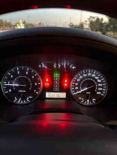 من رخصة الادمن ....   للبيع نقدا 🌺🌺🌺🌺🌺🌺🌺
سيارة تويوتا لاندكروز خليجي ثمانية سلندر حجم ٤٧٠٠ 
  موديل 2015 رقم دهوك  ( باسمي ) تحويل مباشر بنفس اليوم   نظيفة جدا وجديدة جدا بمعنى الكلمة وجاهزة من كلشي  ومكان السيارة موصل بعشيقه بالشراء يتفضل  يتصل عالرقم***********  بي واتساب   وبالخير مقدما عالياخذها 
المواصفات ...🍀🍀🍀🍀
١- المحرك ٨ سلندر حجم ٤٧٠٠  المرغوب
٢- بصمة تشغيل وبصمة ابواب
٣- كراسي جلد بلادي
٤-  الجام يصعد وينزل بالبصمة
٥- فتحة بالسقف
٦- فور ويل
٧- كشن السائق كهرباء ٣ دكم
٨- تحكم ستيرن
٩- حساسات امامي وخلفي
١٠- لدات
١١- كامرة بلادية  
١٢- اشارة ترحيب 
١٣- مري قلاب
١٤- ثلاجة
١٥- زنون بلادي
١٦ - زراكات
١٧- طفايه
١٨- مري قلاب مع البك
السعر 425 $. اومجال
