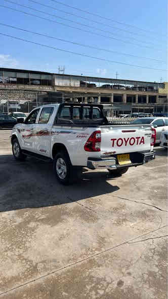 تۆیۆتا هایلوکس2020
گێر عادی
دەبل ئەکسل
ره ش بوش  
له سه ر ساخي شاشە و کامیره
20هزار رويشتيه 
سياره نه مونه يه 
تايره جديد 
ده ره جه يك  شه ش سماعيه 
سعر 232$توزيك مجال 
مكان ئاكري
موبايل *********** اكر
