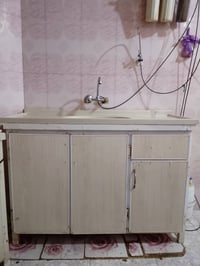 كاونتر  لبيع  حيل نضيف مثل ما واضح بل صوره  مغسله مرمر لتواصل/07825498...