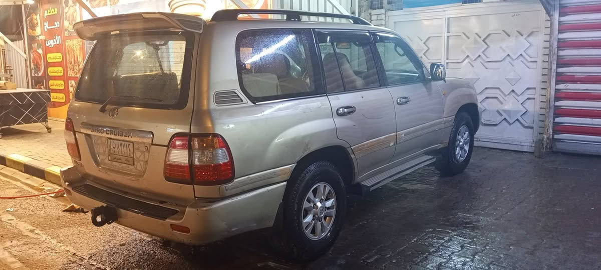 سلام عليكم لاندكروزر للبيع موديل 2003 بيع مستعجل سياره جاهزه وحلوه تخم تاير جديد باتري جديد سياره فول مواصفات كير ماكينه حداديه كله جديد سياره ما عايزها اي شيء بيع مستعجل سعر 118 وبيها مجال رقم مو الاستفسار *********** رقم سياره بغداد لون شباني
