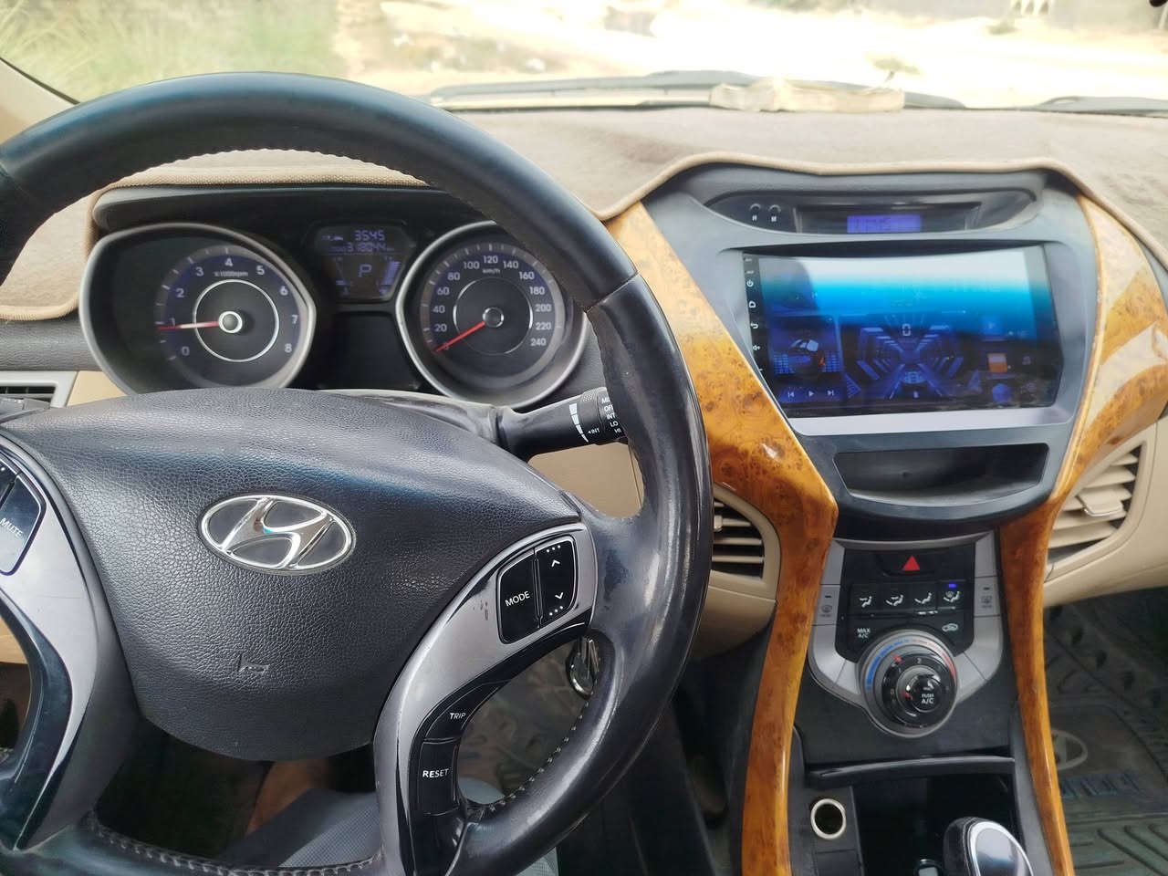 النتره موديل 2014 كير محرك مكفول  ما ء بيها اي نقص  السياره جاهزه بسمي رقم انكليزي  السياره مكفوله من كلشي فقط البنيد وشخطين بلباب  مرفوقه مع الصور السونار  السعر 125ويه مجال هذه رقمي *********** بلخير على الياخذها مايخسر عليه الف
