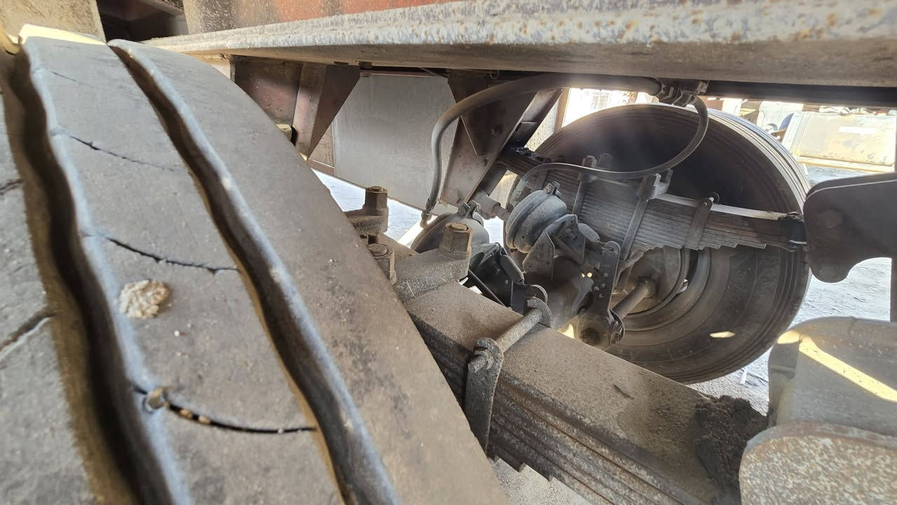 عربانه بلوم هارد3 دناكير 14 مربع ثلاجه ومطبخ جدد هوه كهرباء كله جاهزه تخم تاير سعر  (95) *********** مكان النجف الاشرف حي المهندسين
