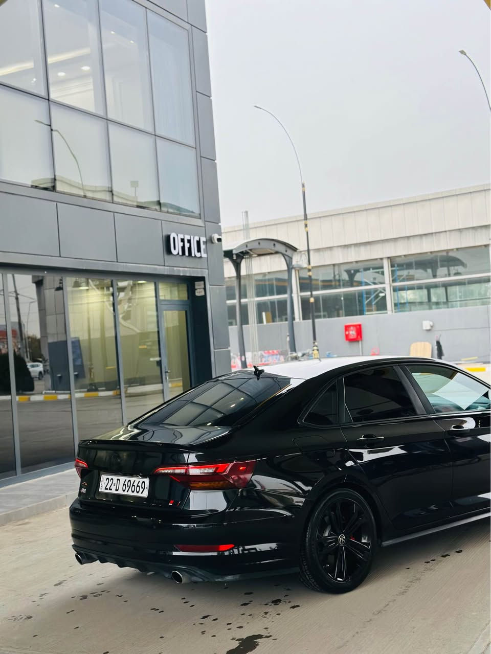 jetta gli 35 2019
پشی کامل کرایتە 2022
سوکان سپۆرت  
شوتەی CTS  لۆ  بەسترایە
پێشو پشتی کەپسە بێ ئێڕباگە
جاملخی پشتی یەک بست سبوخە
دوو دەرکەی بیلادی خۆی گۆرایە 
ڕادار بەردی گزۆز بیلاد 
سەنەوی  شتی نوێیە
سەیارەکە جایز بێ مەسرەفە
*********** 
148$ أربيل, العراق
