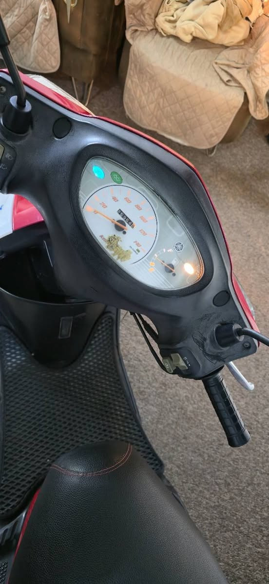 سلام عليكم اخوان دراجة بريز بغبغاء جديدة مال رامبة ماشية ٢٥ الف حقيقي لون احمر طماطه دراجة مكفولة كفاله عامه برغي واحد مامفتوح بيهة ويجي ويها كفر اممي ابيض والاحمر موجود مكاني الزعفرنية للاستفسار ***********
