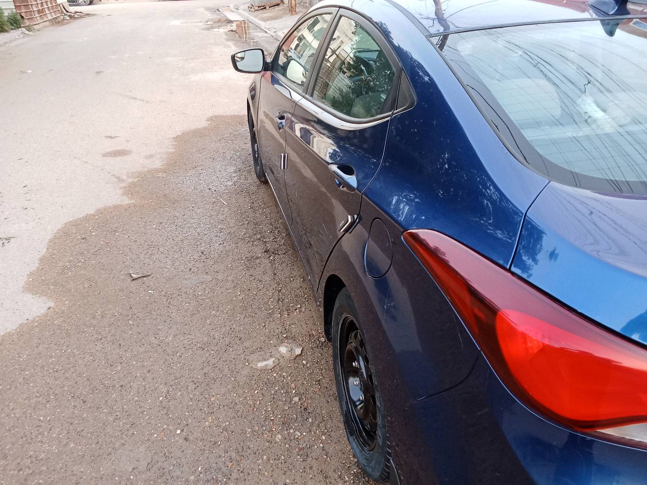 الانترا أمريكي.حادث تبديل بنيد بس بدون دواخل وبيها أتلاثه قطع صبغ بدون دواخل ليبل واحد عده بنيد سيارة جاهزه تحويل مباشر مكينه 1800موديل  سعر       مكان بغداد الشعب97/2015