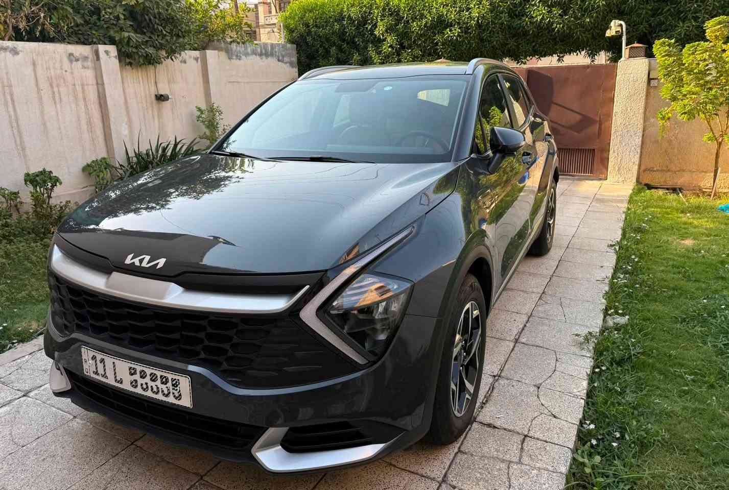 كيا سبورتج 2025
خليجية وكالة اكدال
ضمان 5 سنوات ( باقي بيها تبديلة دهن مجانية)
ماشية 11.900 كيلو
رقم بغداد بأسمي تحويل مباشر
مكفولة من الصبغ والبارد  
محرك 2000 دوش 
كير اوتماتيك ( شفتات بالستيرن)
تبريد ثلج مناخين منفصل (قطعتين امامي خلفي)
كشنات جلد 
فور ويل درايف 
بصمة تشغيل وابواب ( تشغيل عن بعد)
شاشة كار بلي 
كامرة دوارة
مانع انزلاق ABS
حساسات خلفيه
هاند بريك بصمة / اوتوهولد
مود درايف 
نقطة عمياء
مراية اوتودم قلاب 
مري شفط / اشاير بالمري
لايت زينون (LED امامي خلفي)
ويل كب
السعر 218 ورقة وبيه مجال للطيبين
مكان السيارة 
بغداد - الأعظمية 
مهندس احمد ***********
