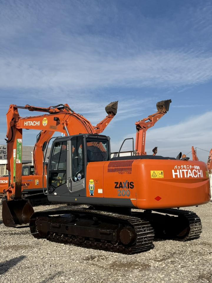 بســم الله الرحمن الرحيــــم 
متوفر لدى شركه سرعه التطور للتجاره الاليات لثقيله 
حفاره هيتاشي زت ثريZAXIS-200-2013
 فقط لعشاق النظيف والمتميز 💎
كفاله عامه وارد اليابان 🇯🇵 ✅ دخول جديد ما مشتغل 
موديل 2013حاله الزيرو مشتغل 7700لاف 
محرك  ازوزه 
 العنوان محافظه  بابل -ناحيه الشوملي
#Emile. #anmar_galel5@gmail.com  
وقت الاتصال  الساعه 8 صباحاً الى الساعه 6 عصرا 📵❌
#اللاستفسار*********** Whatsapp انمار جليل
رقم تسلسل الاليه 5014
