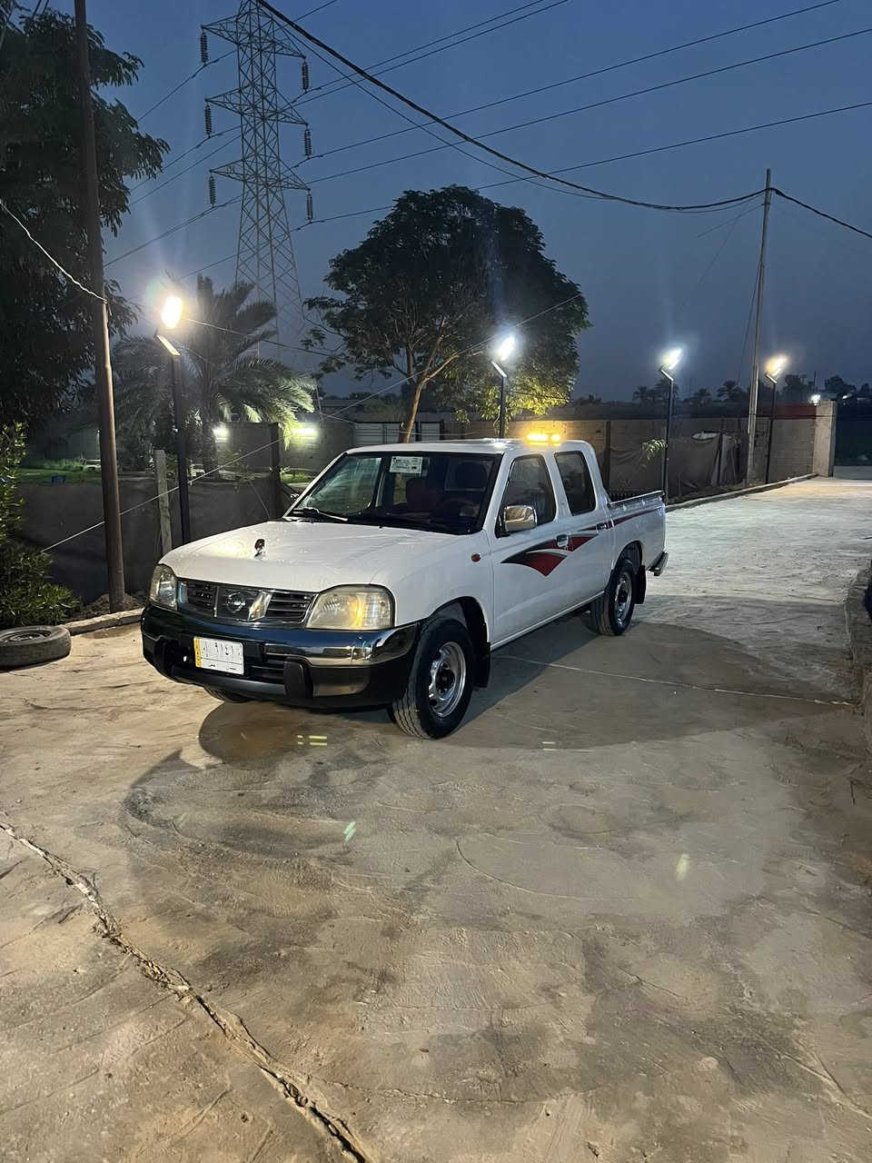 نيسان للبيع موديل 2013 كفاله عامه رقم ميسان تحويل ثاني يوم السياره جديده بمعنى الكلمة مكفوله كير ومحرك واكسن وشوصي تبريد تدفئة السياره جاهزه السعر 135 وبيهه مجال مكاني بابل مشروع المسيب 
*********** السيد يوسف المعموري
