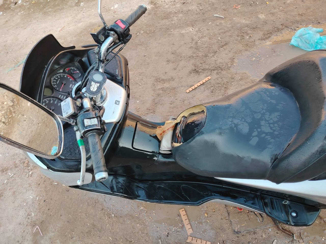 فورزا للبيع صفر ٨ 
الدراجه شويه ينراد الها ترتيبات فقط ب الكفرات الدراجه خير من الله 
٧٠٠ و بيها مجال حك الجيه الموقع بغداد 
***********
