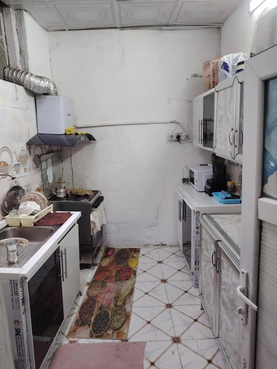 دار للبيع طابو زراعي سند ٢٥ المساحه ٩٠ متر واجهيه ٥ النزال ١٨ طابق ونص الاول صب مسلح الطابق الثاني سكف سندويش مكون من غرفتين الطابق الأول غرفه نوم وصاله واستقبال  ومطبخ وحمام داخلي وترك بصف الغرفه
دار للبيع طابو زراعي سند ٢٥ المساحه ٩٠ متر واجهيه ٥ النزال ١٨ طابق ونص الاول صب مسلح الطابق الثاني سكف سندويش مكون من غرفتين الطابق الأول غرفه نوم وصاله واستقبال  ومطبخ وحمام داخلي وترك بصف الغرفه 
الطابق الثاني غرفه نوم وبلكونه وحولي الدرج وسطح خلفي موقع الدار الكرغوليه مقابيل أسواق اسطنبول السايد الواحد بيت نضيف وكامل خدمات ماء كهرباء تبليط وقريب الشارع العام السعر ٥٥ بي مجال استفسار ***********
