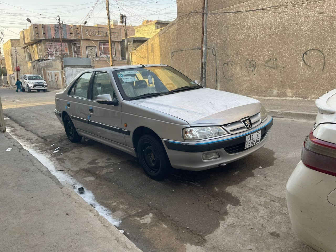 سلام عليكم البيع بيجو مديل 12
رقم نكليزي مصفره بسم تحويل ثاني يوم 
كير ومكينه مكفولات تبريد شغال كهربايات كله شغاله 
صدر جديد تخم تاير مدشمه عام 
سياره عله ايد واحده جديده 
مكفوله كفاله عامه من صبغ 
مكان سياره بغداد مدينه صدر 
سعر 55 تصال ***********
