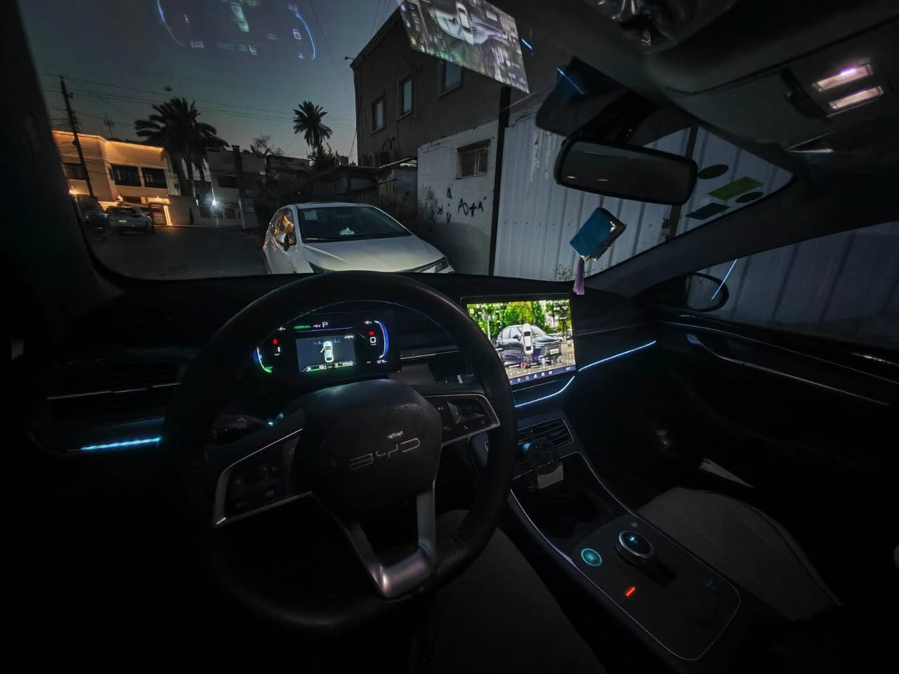 🚗 ديستروير BYD 2025
🔺مواصفات السيارة
▪️ بصمة تشغيل
▪️ كارت تشغيل
▪️ تشغيل عن بعد
▪️ أوتو هولد
▪️ كروز كنترول
▪️ شاشة دوارة
🔺 معلومات السيارة
▪️ ماشية 5 آلاف كم
▪️ رقم بغداد باسمي
▪️ السنوية جديدة
▪️ عازل حراري
▪️ داش كام بلادي
▪️ برمجة وتفعيل ADB
▪️ دودو لانشر
▪️ حوضيات جلد
▪️ أرضيات
▪️ حماية لشبكة الراديتر
▪️ كاربون فايبر يم دكم الجام
▪️ نايلون تغليف الدوسات والأبواب
▪️ نانو سيراميك أصلي
▪️ الشاحن الأصلي والفوم والمنفاخ موجودات
▪️  السيارة مكفولة
📍 مكان السيارة
▪️ بغداد - العطيفية
***********
السعر 20 و250 ومجال بسيط مال جية
