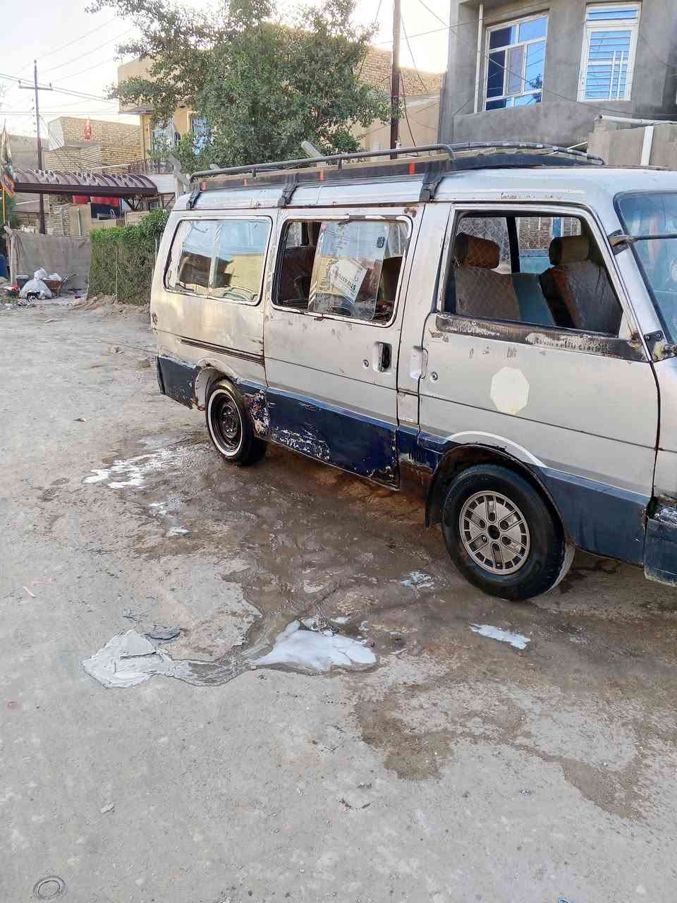 سلام عليكم كيه للبيع رقم ديالى الماني كير ومحرك واكسن نضاف مكان بابل موديل 92 سعر15 /رقم ***********
