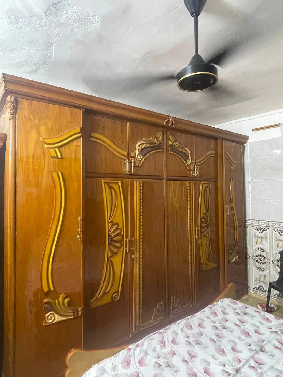 السلام عليكم غرفه داخل خارج صاج  ٦ملحق  السعر مليون  العنوان بغداد.  ***********
