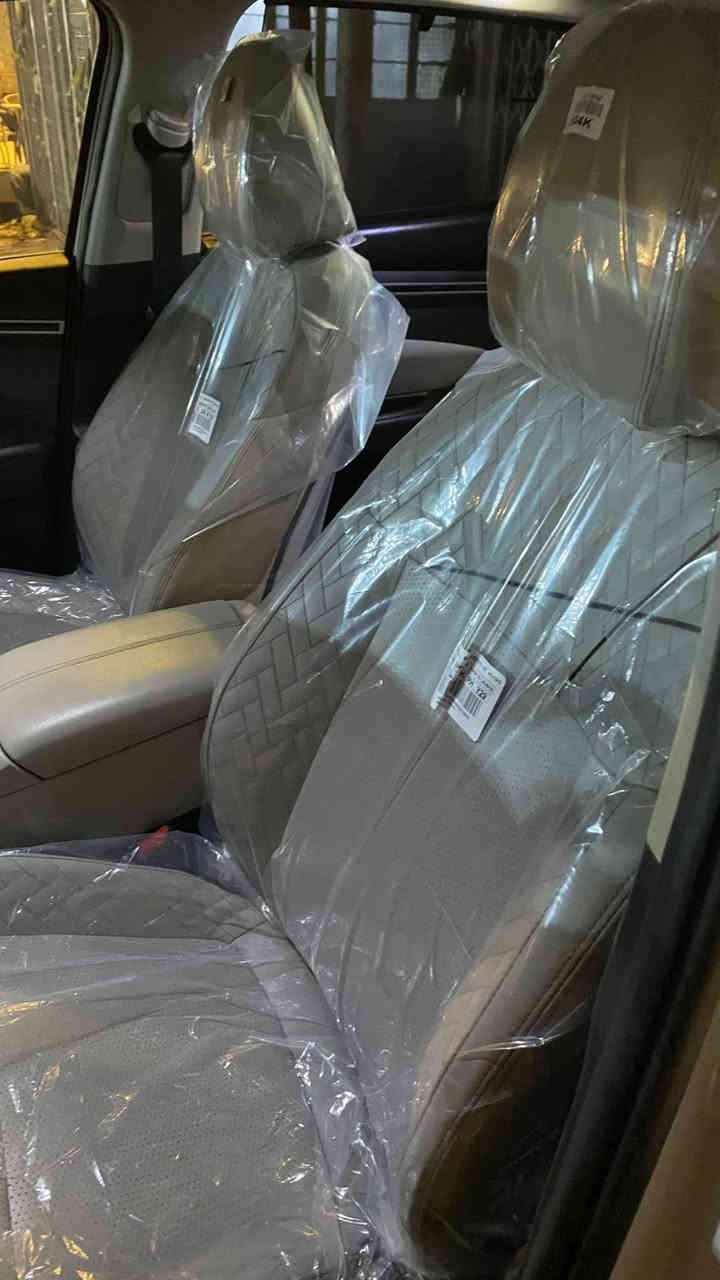 السلام عليكم
للبيع توسان 2023 خليجي فول 1/1
مواصفاته
بصمة 
بانوراما
كشنات جلد
اتو هولد
المري اوتو
تشغيل عن بعد
مكينة 2000 دوش
السيارة جاهزة من كلشي ومكفولة 
انارة ترحيب
سعرهه 225 ورقة بيهه مجال بسيط
مكان السيارة بغداد الجديدة
للاستفسار الاتصال ‭0771 142 0173‬
