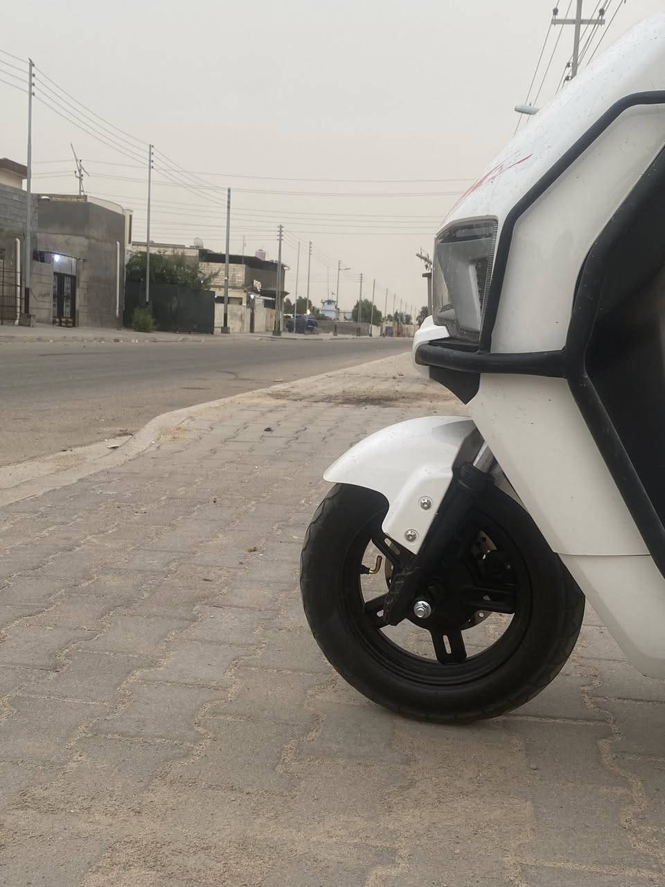 سلام عليكم دراجه للبيع او للمرواس بسكنس جبلي او ماكس بوليسي مسطره السعر 975وبيها مجال بسيط 

شحنه  الوحده تمشيك من 55km/h لل 45km/h حسب نوع النمره و المشي مالتك 

كهربائيات كله البلاد  دراجه بعدهي زيرو ماشيه 3000km/hتقريباً 

صندوق تخزين مع صندوق تخزين خارجي  

 اشاير بالمري

  شاشه ونضام Rرجوع للخلف 

 3نمر   لايت عالي ن وناصي LED  عدسه دوراه 

 بريكات خلفيه اماميه هيدروليك نوع دسكات  

ملف بسعه 1000w 

 دبل اشاره (رباعيه ) 

 نضام مانع انزلاق

  دراجه كلها على بلاد ما ملعوب بيها 
بصمتين  وسويچين 

 تشغيل عن بعد 

نضام تقفل (حساس سرقه  ) 

 ويل حجم 10 

 السرعه القصوى الحقيقي 70الوهمي 91

فتره الشحن من 4ساعات لل6ساعات
عنوان البصره ام قصر رقم ***********
