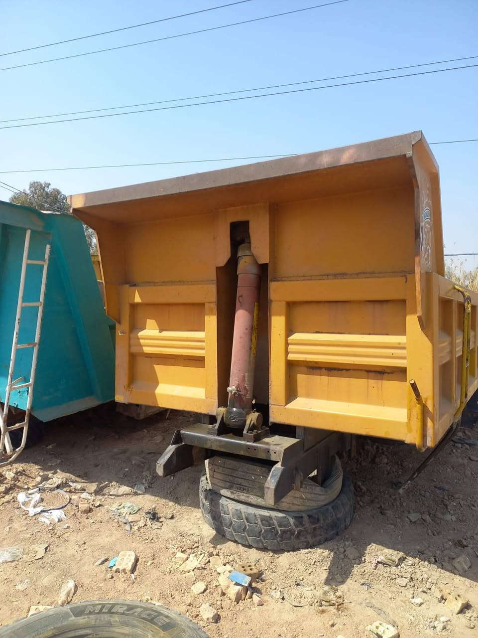 بدي علم طول 5 متر جديد لف عنوان بغداد نهروان 
سعر 20$ ***********
