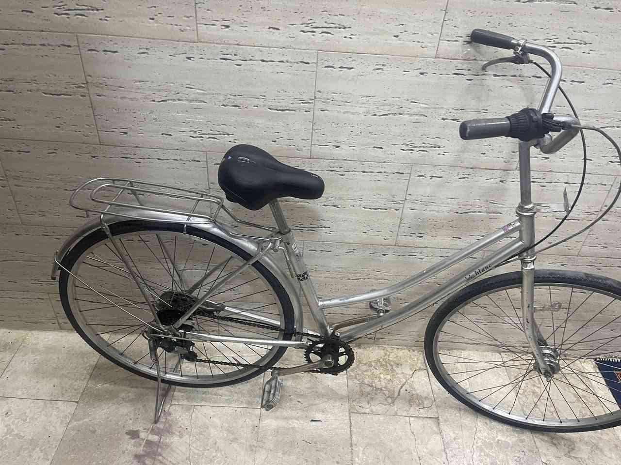 السلام عليكم
باسكل ياياني اصلي قياس 27 كلش نضيف اي نقص مابي عده جاملغ الأمامي عكرب سستم كامل شيمانو اصلي سعره ب90 وبي مجال مكاني حي جامعه ***********
