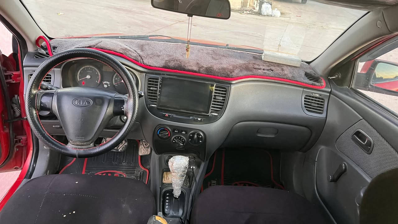 كيا ريو امريكي 2009
توماتيك مكينه16 كير بشرط
تدفئه تبريد شرط
رقم نينوئ مسطر باسمي 
السياره بدون صبغ وكلها كود واحد
السعر 88$
***********
***********
