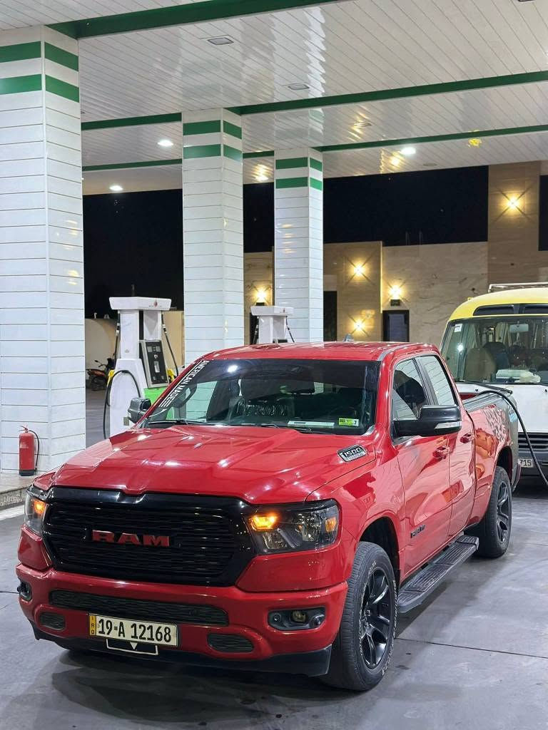 ماكو رام هيج موديل وبهيج سعر السعر مناسب
السلام عليكم
 للبيع او المراوس حسب القناعه 
دوج رام 2022 مواصفات بگ هورن 
فور ويل 
مكينه 5700
شاشه
 كامره 
كير ماوس 
اشاره بالمرايه
حساس امامي حساس خلفي توقف ذاتي 
اشاير بالمري 
دبل كزوز 
ويل قياس 20 
عليها منظومه غاز يعني تنسه الدوانز والصرف 
حادثها بدون ايرباك بدون شواصي بدون لغود بدون صبغ فقط جاملغات خلفيه بارد وبيها رصعه بالتكمه مبقيها نفسها ممصلحها  بجم كبس
رقمها كربلاء باسمي مكاني كربلاء 
للاستفسار على السعر اتصل وبخدمتك *********** كربلاء, العراق
