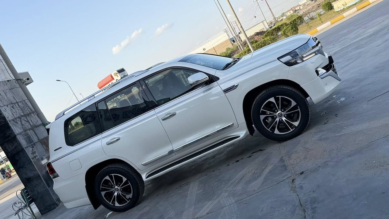 تيوتا لاندكروز موديل 2021 رقم أربيل بسمي تحويل مباشر بيه كتاب تضليل مده سنه      سياره مكفوله كفاله عامه من كلشي شرط حته دعاميات مكفولات 
ماشيه 65 الف  سياره شركة ساز ام ضمان 
المواصفات 
خمس بصمات كامرات محيطيه 
شاشه لكزز
هيه تجي فول الفول 
محرك 6V 
تخم تاير قبل كم يوم شاده جديد 
سياره مكفوله الله يشهد جديده كلش تجي وشوف بعينك عنوان واسط الصويره اكثر ستفسار ع رقم ***********
