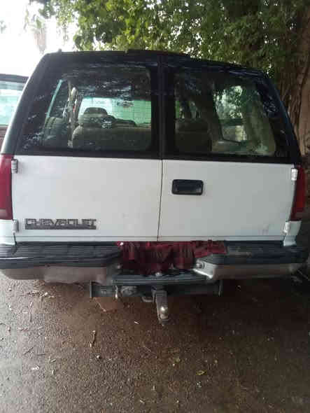 السلام عليكم سياره بهبهان شيف روليت 1996 محرك 350/ كير 1000 رقم ديالى  اجره  بخاخات تحتاج تبديل لأن تصرف بانزين ويل كب المنيوم درجه اولى تخم تاير للعلم فحل 8 براغي السعر 50ورقه مكاني بغداد باب المعظم الاستفسار على الرقم ***********
