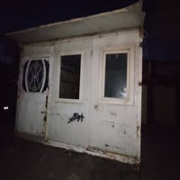 كرفان للبيع 4×3  نضافته بالصورة حديد زوايه قوي مو مثل هذا التجاري سندو...