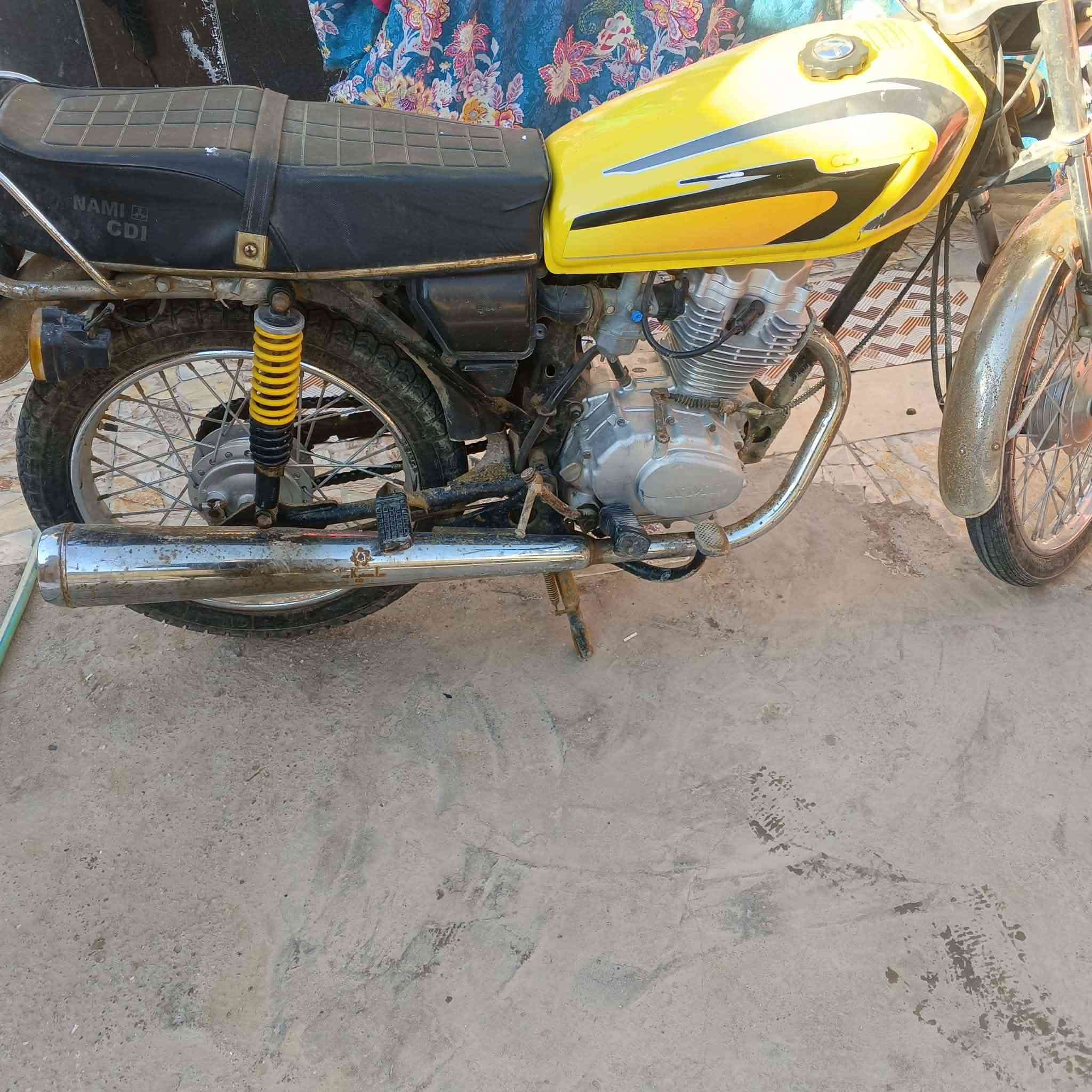 سلام عليكم يراني أوراق اصولي نامه شلامجه دراجه مكينه خرسه هاي صوره  قديمه بس هسه بدلت غراض بيهه المكان كرمه علي السعر ٨٥٠   الرقم ***********
