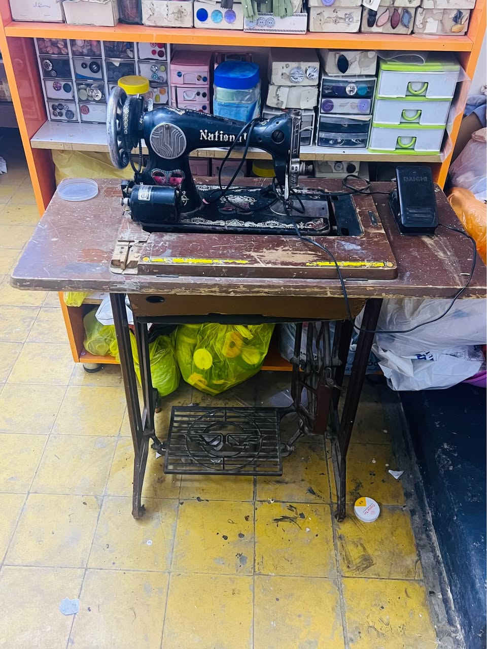 مكينه من قديمات للبيع ما اعرف شنو عطلهة بس يمكن شي بسيط هي و ل ميز  مالتهة  مكان الاعظميه سعر66 قفل بغداد, العراق


**إذا كنت صاحب هذا الإعلان وتريد حذفه لأي سبب، رجاءا أرسل رسالة إلى الدعم الفني**