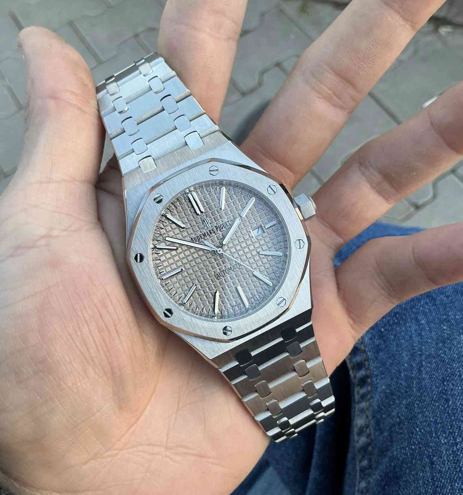 السلام عليكم ساعة Ap اوتوماتيك نظيف جدا
ستانلس ستيل
قفل بحري
ظهر كشف شفاف
قطر 43 42
قفل فراشة
اوتوماتيك + تكويك
عقارب وارقام فسفور
95 الف


**إذا كنت صاحب هذا الإعلان وتريد حذفه لأي سبب، رجاءا أرسل رسالة إلى الدعم الفني**