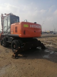 هيتاشي زت ثري فول موصافات مكينه وكلشي جاهز للعمل حجم 170 رقم اربيل وسن...