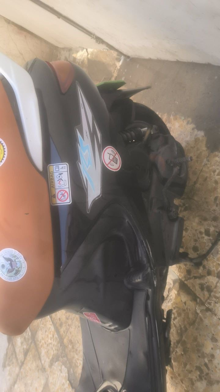 السلام عليكم 
فراشه للبيع 📍
محرك مامفتوح ‼️
كهربائيات شغاله 
الدراجه عوزها فقط باتري 🔋
السعر/500وبيها مجال 
الرقم/***********
