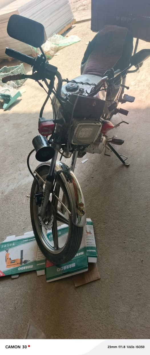 سيفان موديل ٢٠ ثقيل باب اول 
نگره سلف 
وايرمنيه شغاله 
لايت اشاير 
مفتوح مره وحده  العنوان الجدعه
*********** للاستفسار

‭***********‬
