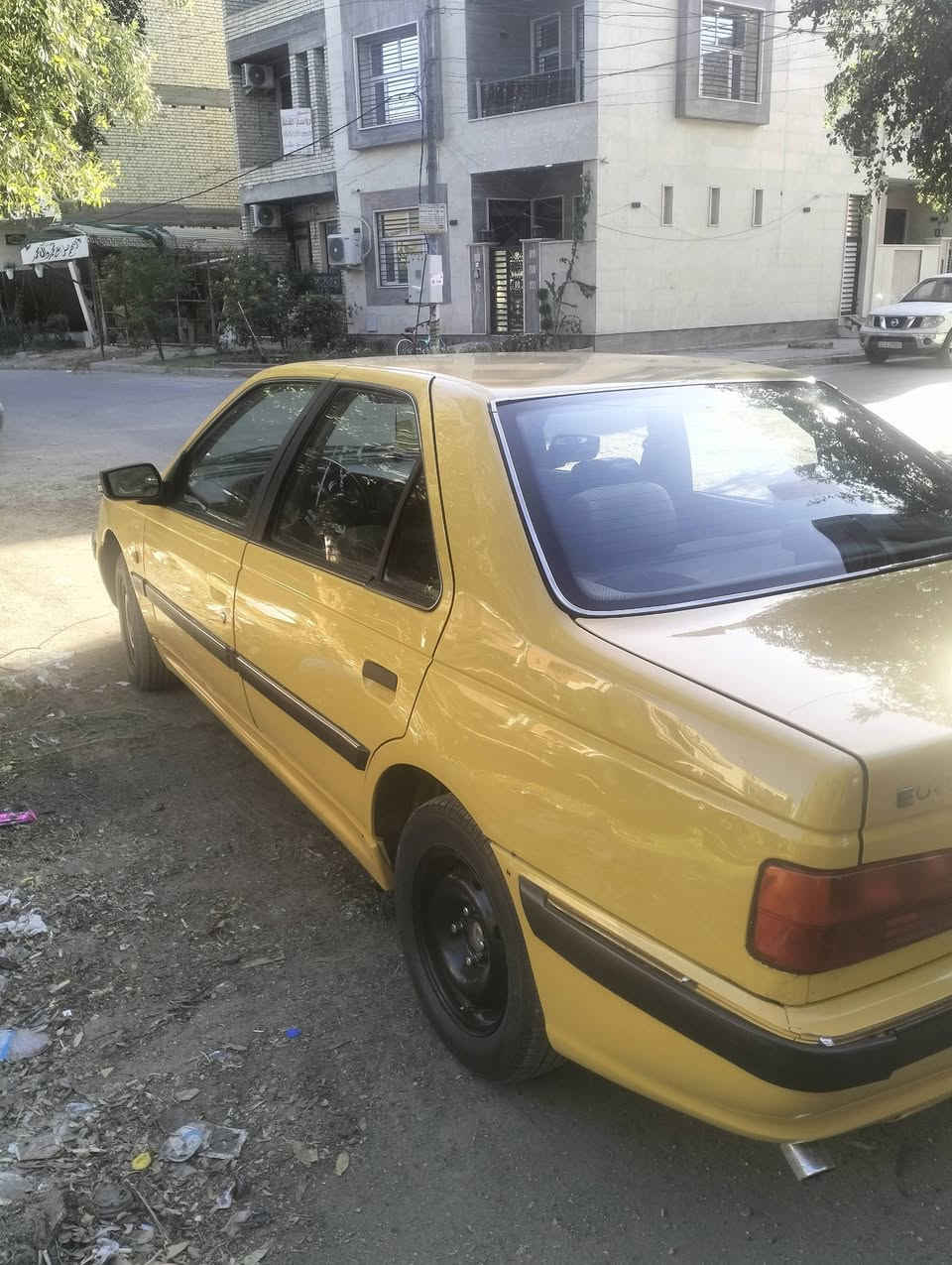 سلام عليكم
بيجو بارس 2015 مكينه وگير مكفولات 
بيها بس خشم البنيد گد شبر والباقي مكفوله 
هيأه مصفره كامله 
السعر 43 بغداد الشعب 
***********
