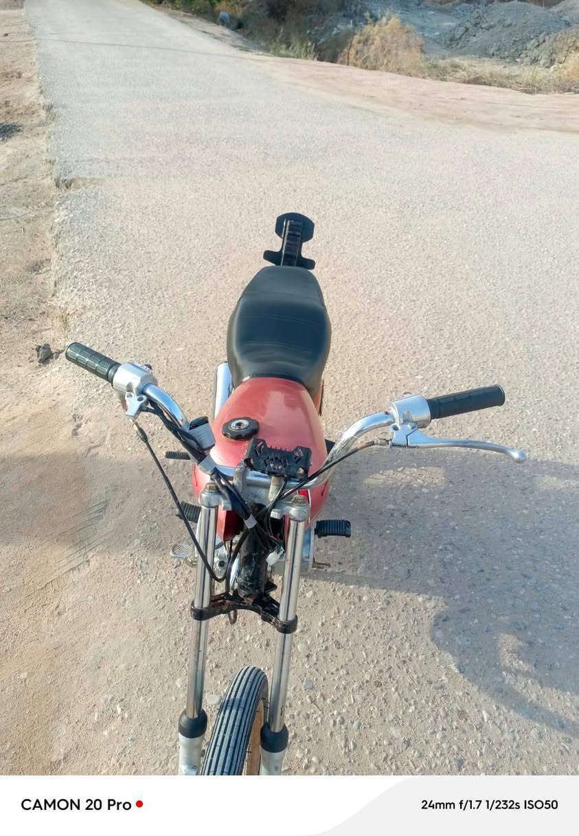 السلام عليكم دراجة نامة شلامجة 19 مكينة هاون قويه كلش وصلبه ادوات مفتوحة مرة واحده مكفوله من السرقة وراعية موجود كشن تفصال سباية تفصال الدراجة مرتبه كلش والياخذه ماتعبه /سعرها 400 وبيه مجال  مكاني كرمة علي لتواصل واتساب ***********
