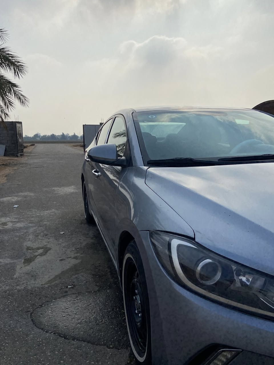 يالله السلام عليكم
هونداي النترا 2017 وارد امريكي
محرك 1800 دوش 
السياره جاهزه مانقصها برغي كير محرك حداديه تبريد تدفئه 
رقم انكليزي سنويه لل٢٠٢٨ 
مكان السياره بابل الاسكندرية 
 #السعر110وبيهامجال جداً قليل
للاستفسار خاص او على رقم***********
