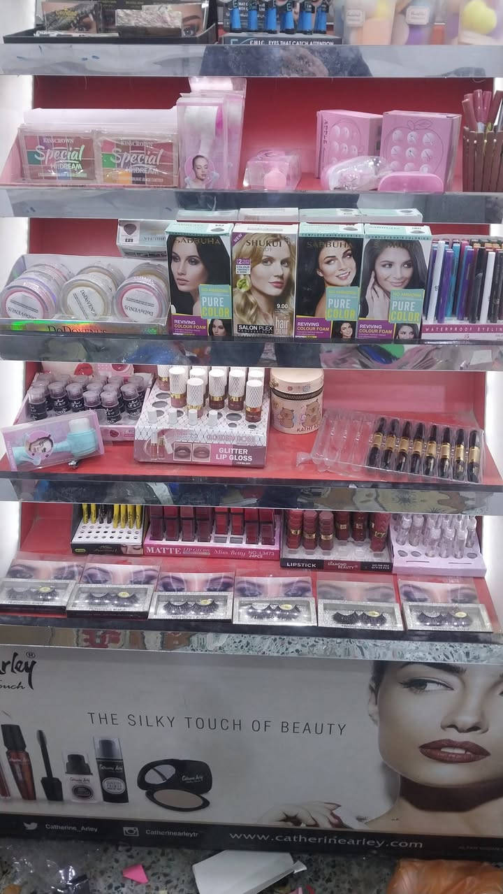 للبيع للإستفسار الإتصال بالرقم ***********
